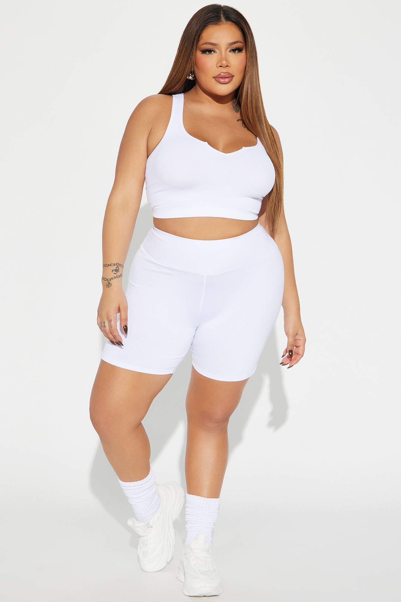 https://cdn.shopify.com/s/files/1/0293/9277/files/02-06-24_S4_34_FN73317_White_ID_AP_14-06-46_PLUS_45596_PXF.jpg?v=1707764662