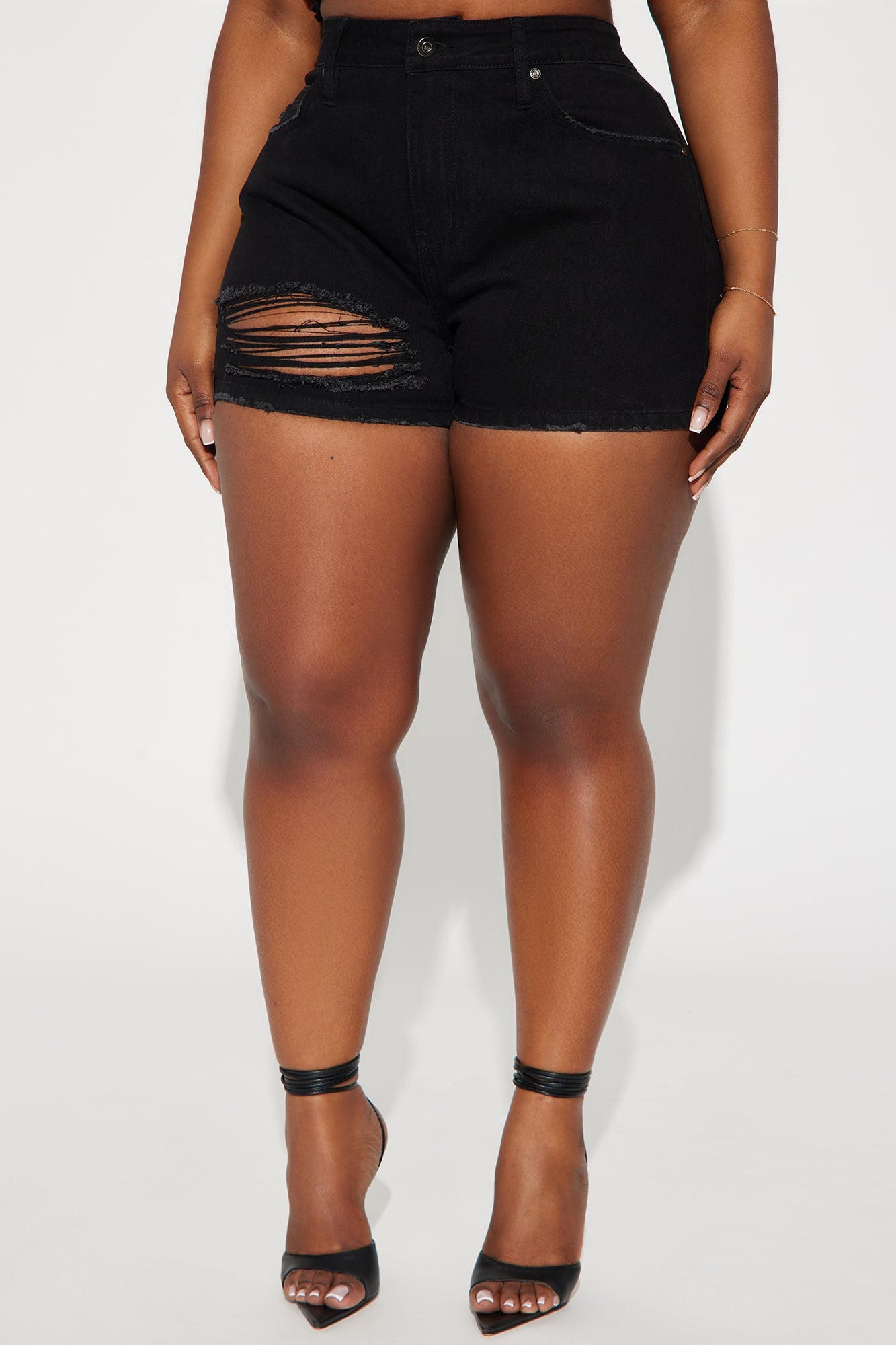 https://cdn.shopify.com/s/files/1/0293/9277/files/02-14-24_S4_21_GOGO24696_Black_DT_SS_11-04-51_PLUS_36472_PXF.jpg?v=1708391299