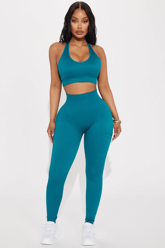 https://cdn.shopify.com/s/files/1/0293/9277/files/04-22-24_S2_33_ZDSP2305SET_Teal_P_KJ_RL_15-19-39_16960_PXF.jpg?v=1713999501