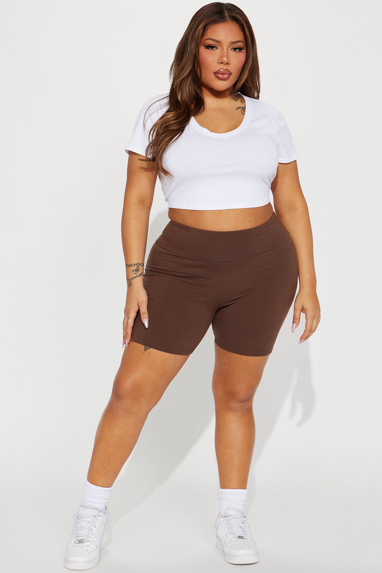 https://cdn.shopify.com/s/files/1/0293/9277/files/06-20-23Studio4_RA_DB_09-51-27_1_FN73317_Chocolate_2214_PLUS_PXF.jpg?v=1687815331
