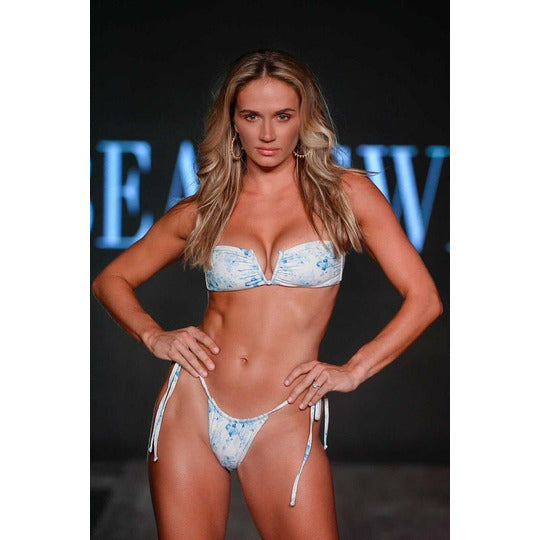 Lilly Bikini Top: Bandeau with Romantic Floral Print