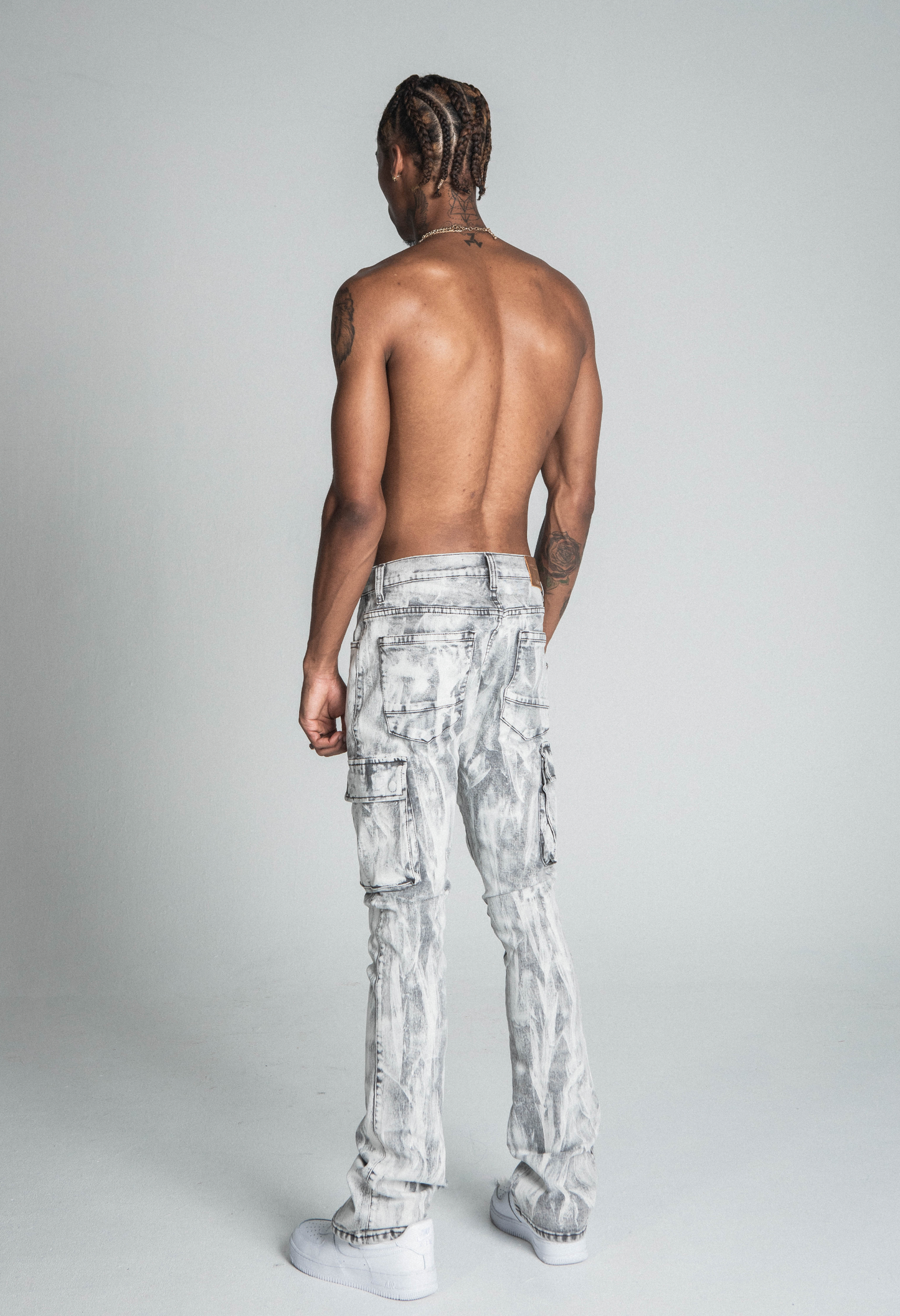 AJ29SK GREY/WHITE WASH STACKED CARGO JEANS